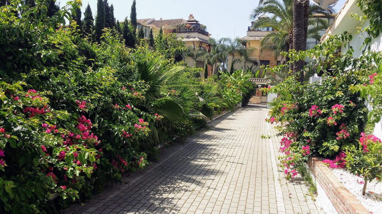 Banus Lodge Marbella Ngoại thất bức ảnh